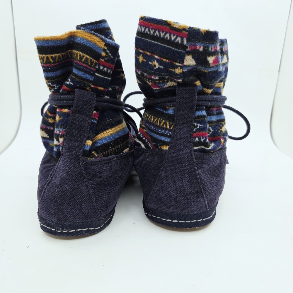 Women's Patterned Ankle Boots - Picture 3 of 12
